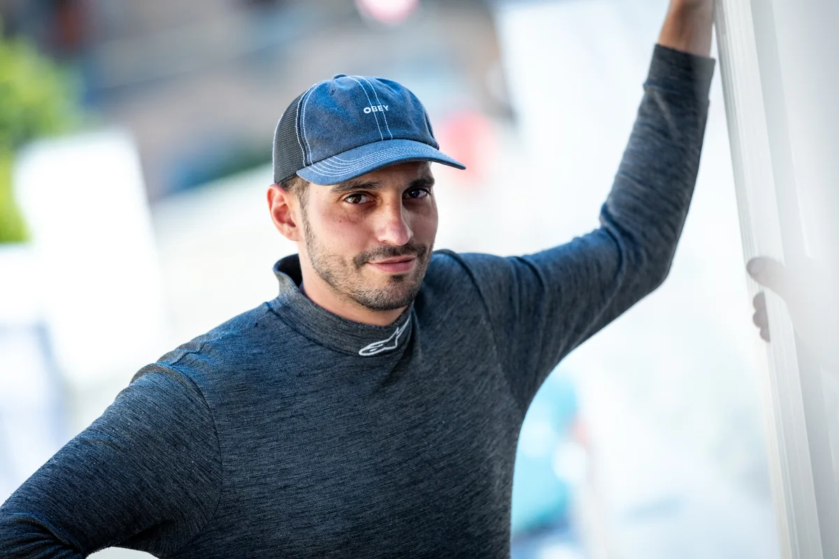 Tom Diebold dans le paddock de Vuillafans en 2025